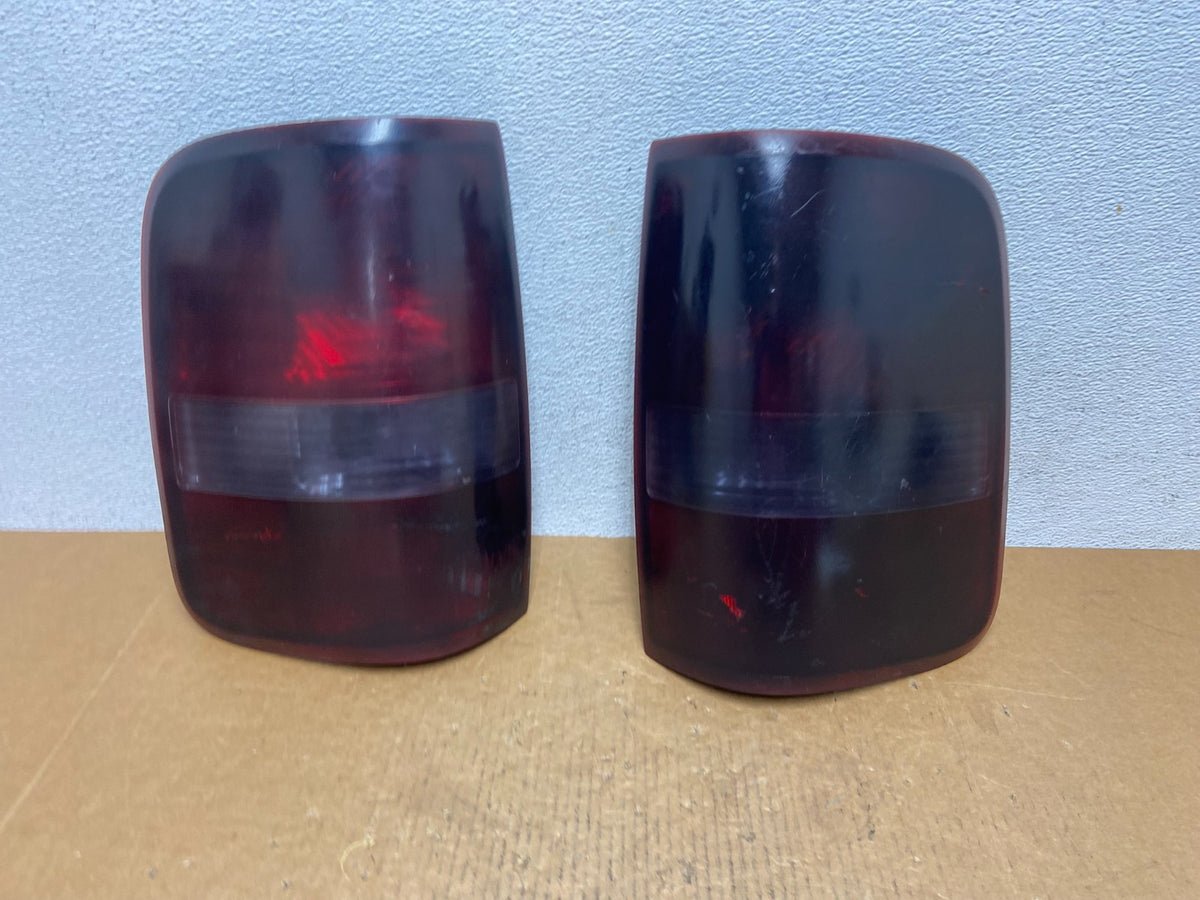2004 to 2008 Ford F150 F-150 Left+Right Side Tail Lights AE0664 DW0