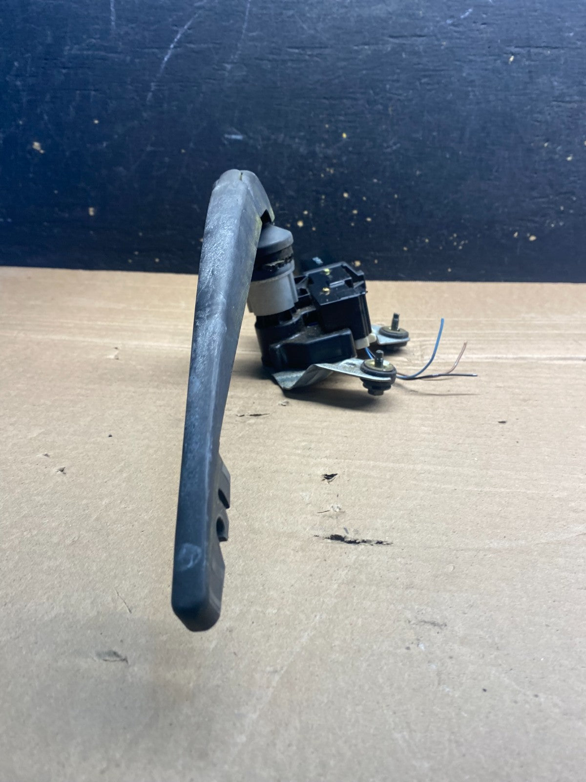 2003-2008 Infiniti FX35 Rear Liftgate Back Window Wiper Motor OEM AA3121 DG2