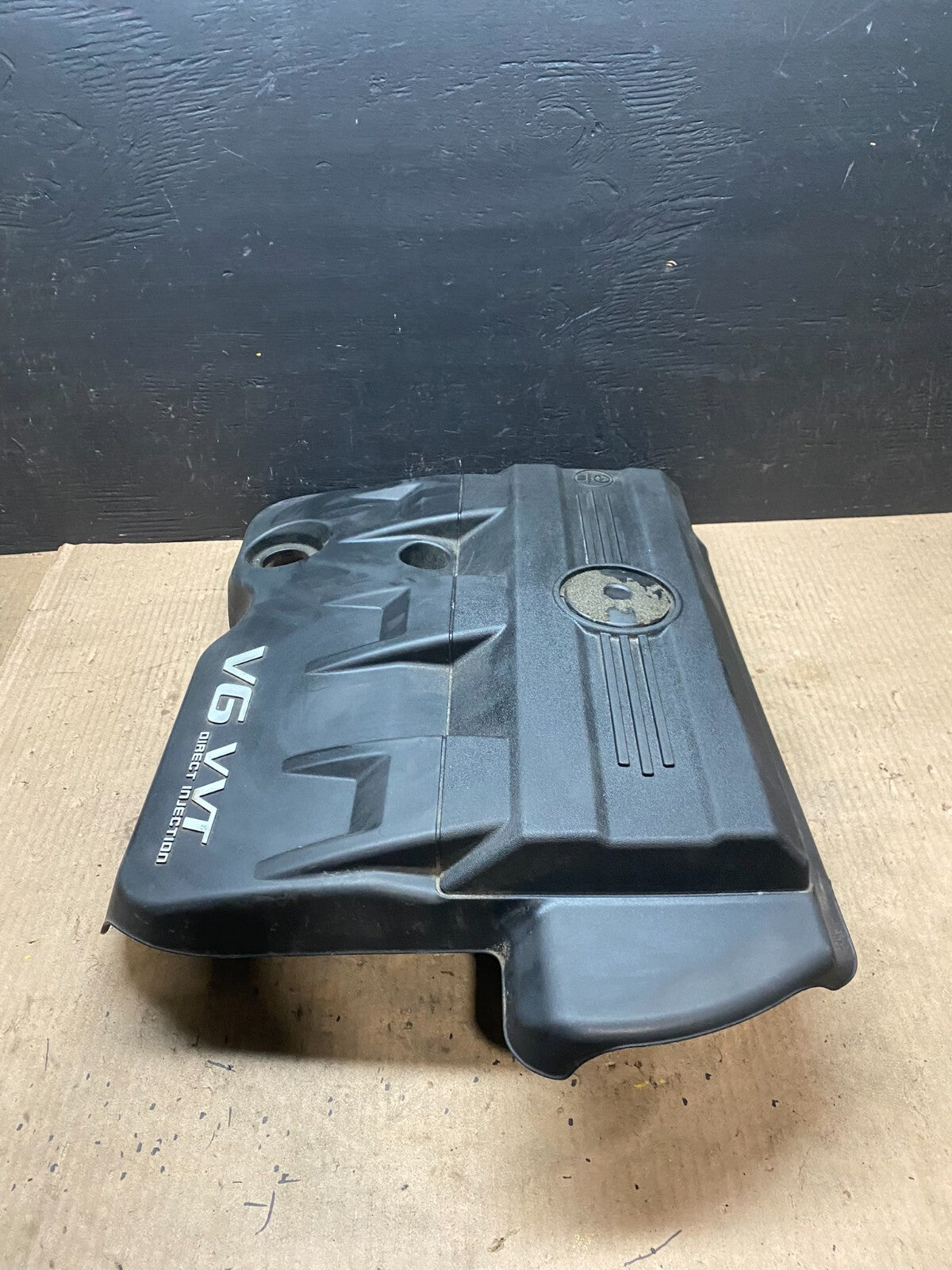 2010 to 2012 Cadillac SRX 3.6L Plastic Engine Cover Shield E4818 DG13