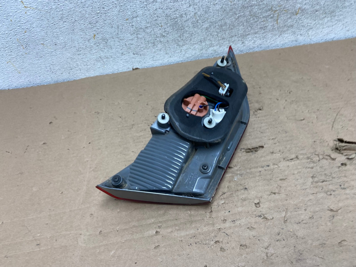 2017-2018 Hyundai Elantra Right Passenger RH Side Inner Tail Light AI1134 LK5