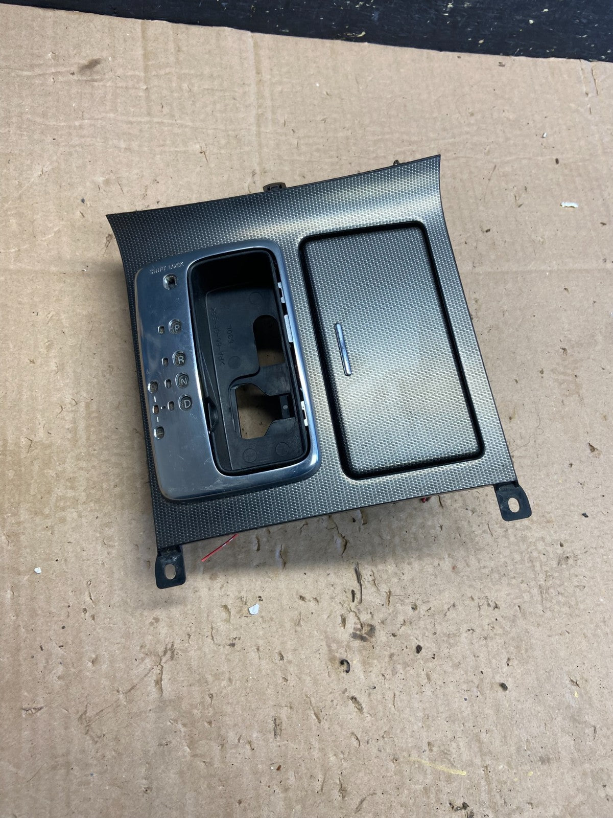 2006 to 2010 Infiniti M35 Center Console Gear Shifter Floor Bezel OEM Z0300 DG0