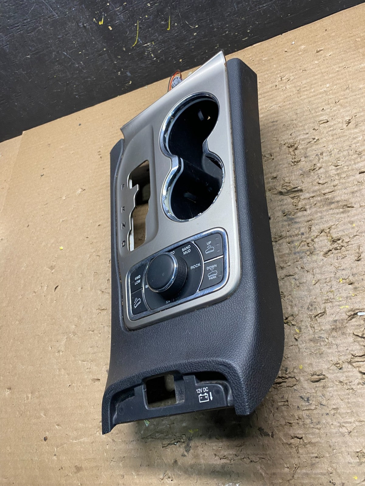 2011-2013 Jeep Grand Cherokee Center Console Shifter Cup Holder Bezel S9207 DG1