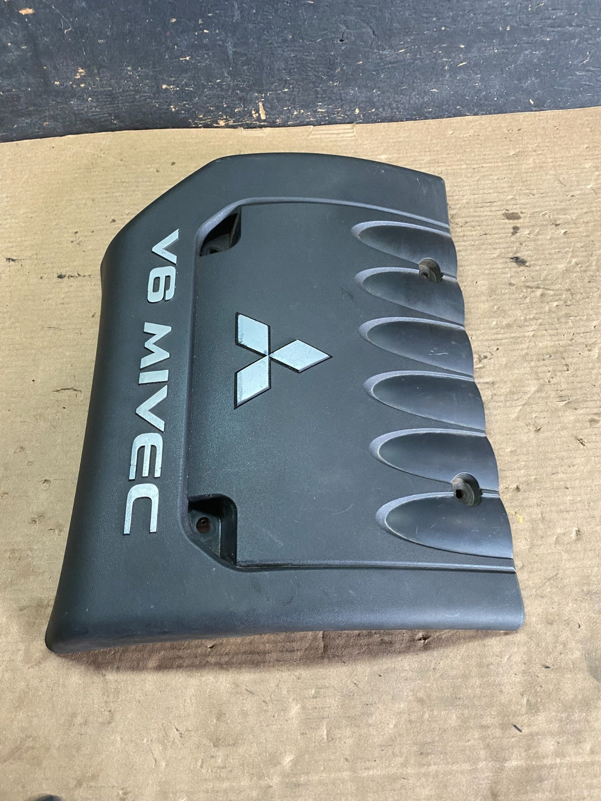 2007 to 2020 Mitsubishi Outlander GT 3.0L V6 Mivec Engine Cover Oem O8205 DG2