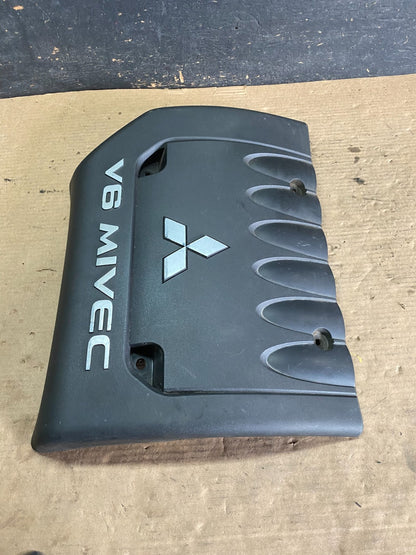 2007 to 2020 Mitsubishi Outlander GT 3.0L V6 Mivec Engine Cover Oem O8205 DG2