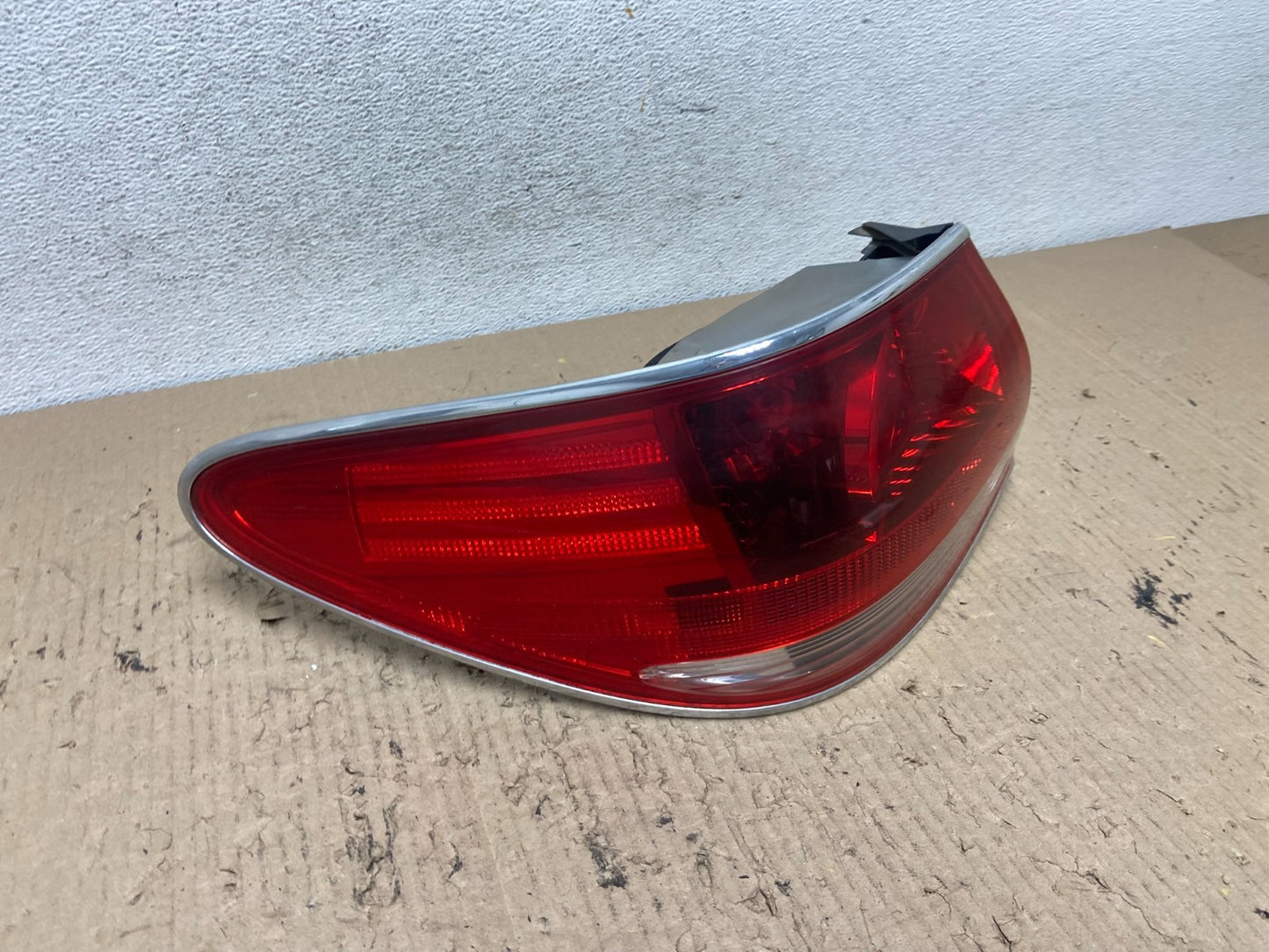 2005 - 2006 Lexus ES330 Left Driver LH Side Tail Light AF7161 DW2
