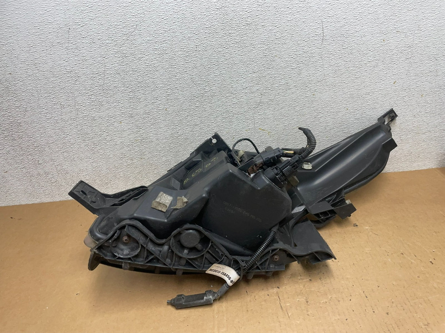 2011 to 2015 Ford Explorer Police Right Passenger Halogen Headlight Oem Q6808 DW11