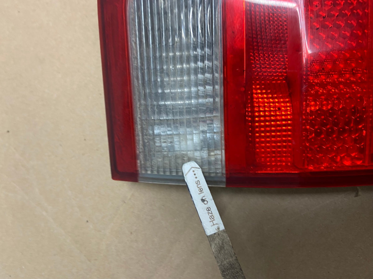 2011-2013 Jeep Grand Cherokee Right Passenger Rh Inner Tail Light AH9318 LK4