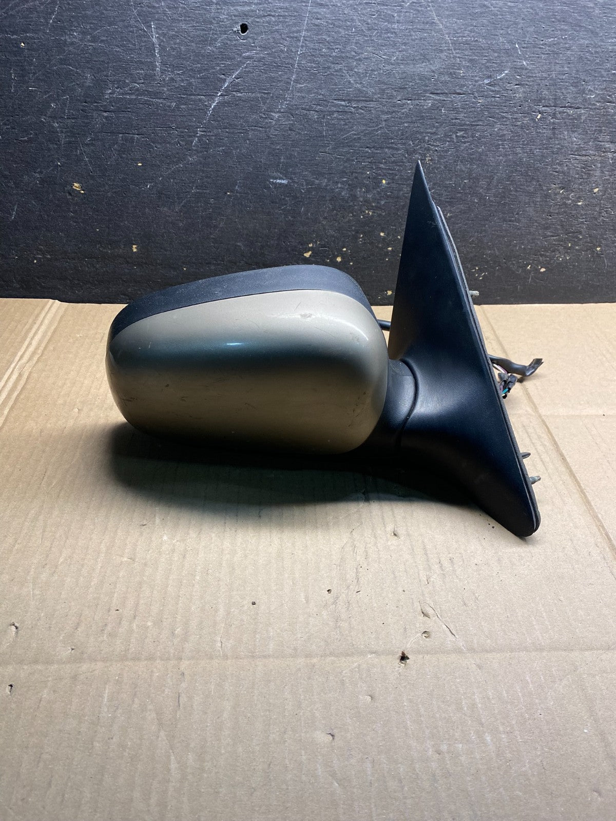 2003 - 2011 Ford Crown Victoria Right Passenger View Door Mirror OEM AB0501 MS0