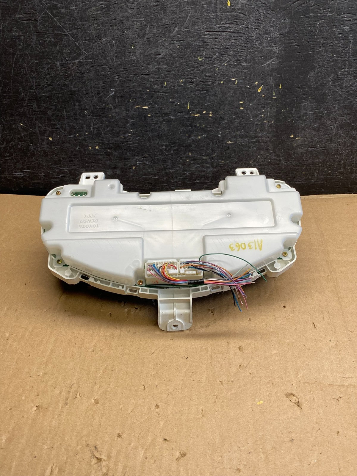 2004 to 2007 Toyota Highlander Speedometer Insrument Gauge Cluster AI3063 DG4