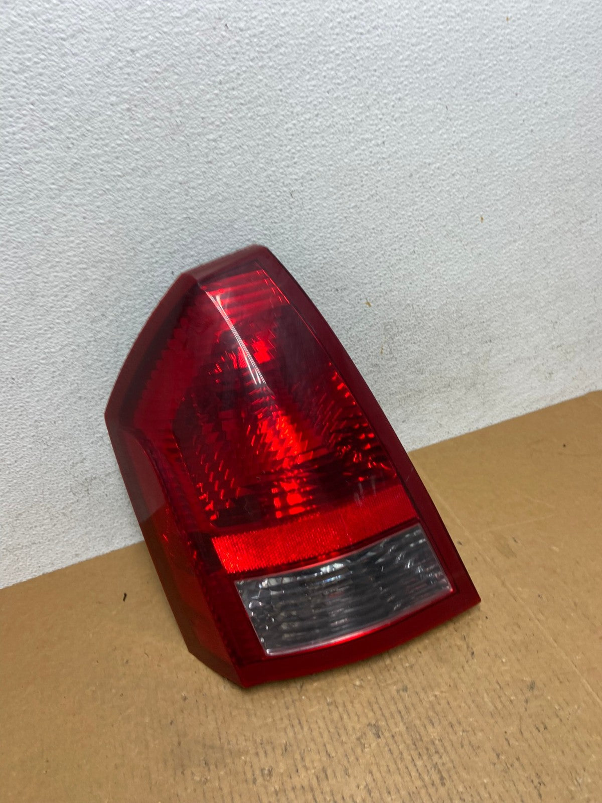 2005 - 2007 Chrysler 300 Left Driver Lh Side Tail Light AE0578 LK2