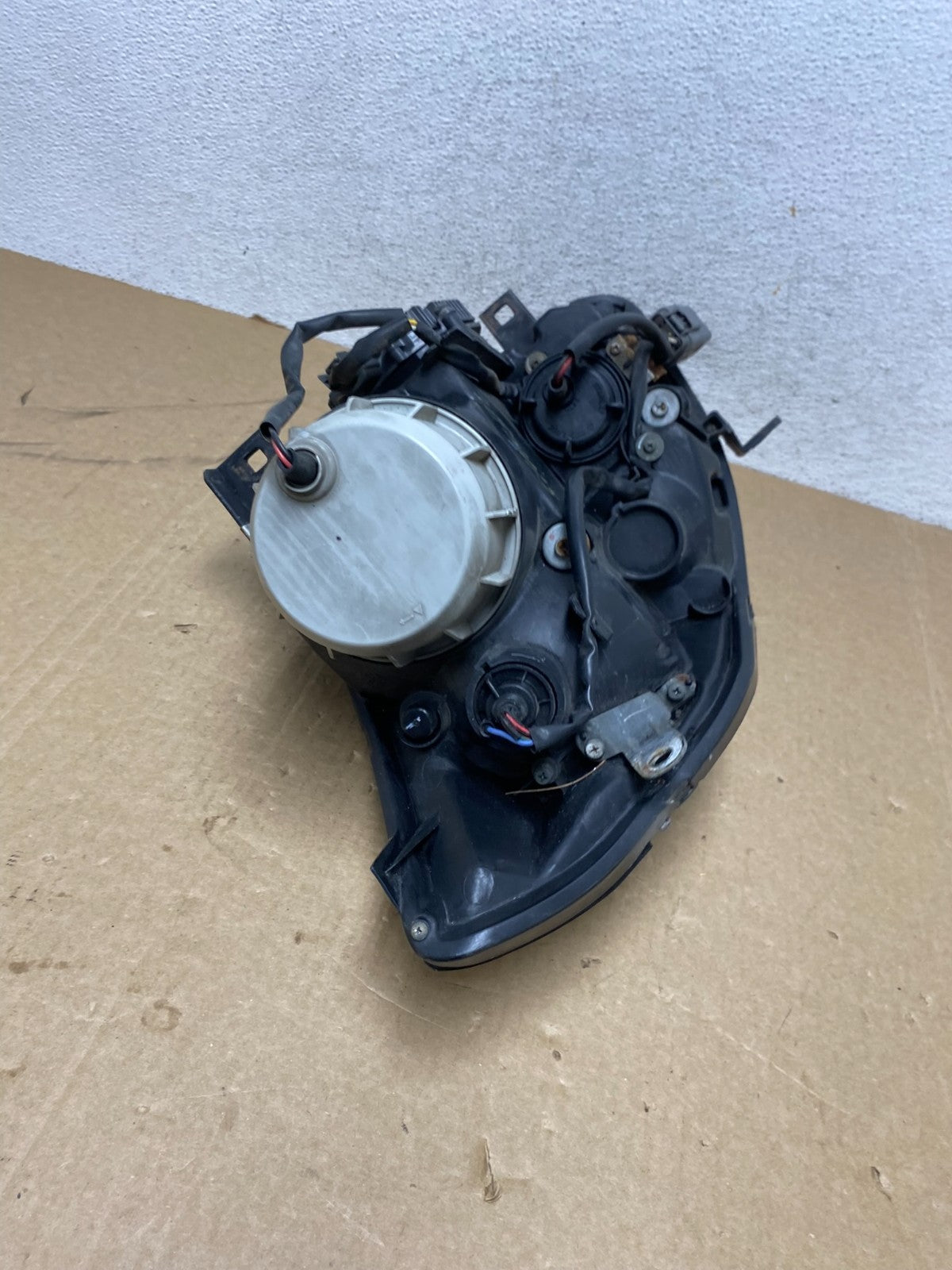 2004 2005 2006 Nissan Maxima Right Passenger Side Headlight Xenon AG0475 DW6