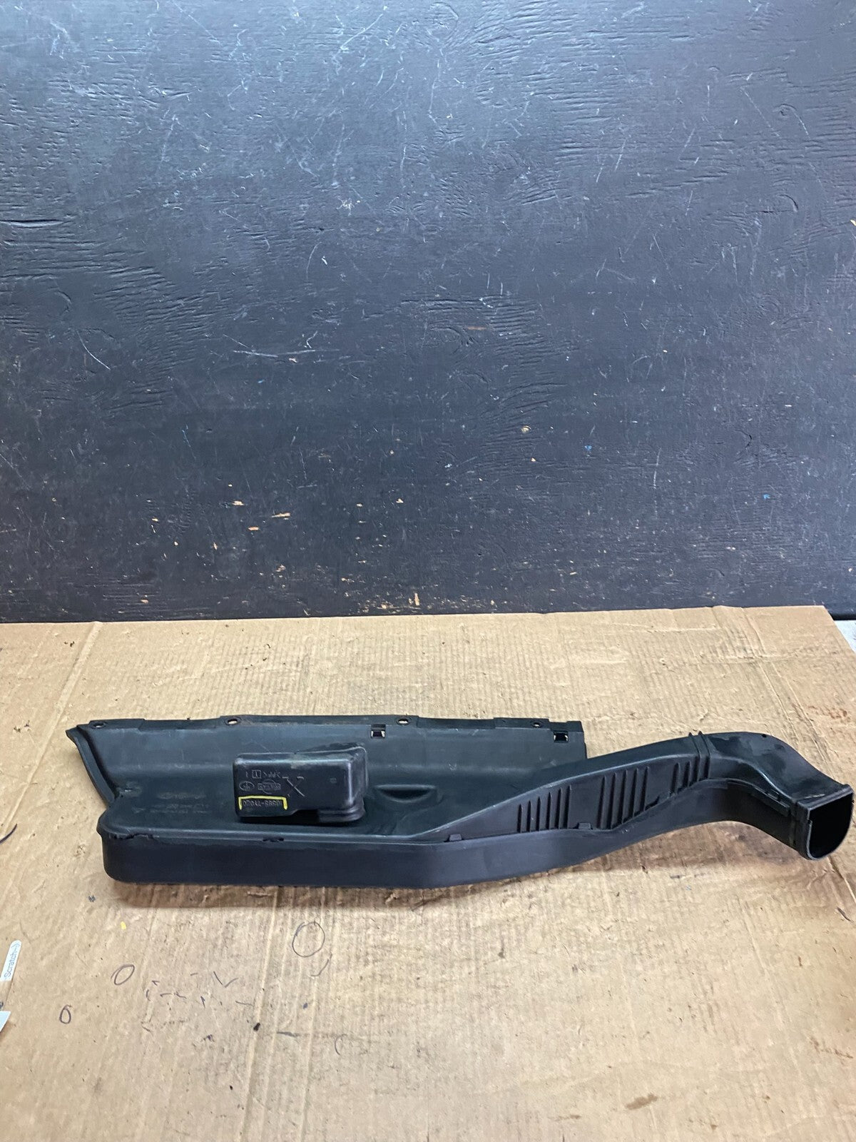 2004 to 2006 Nissan Maxima Upper Air Intake Duct O3248 DG4