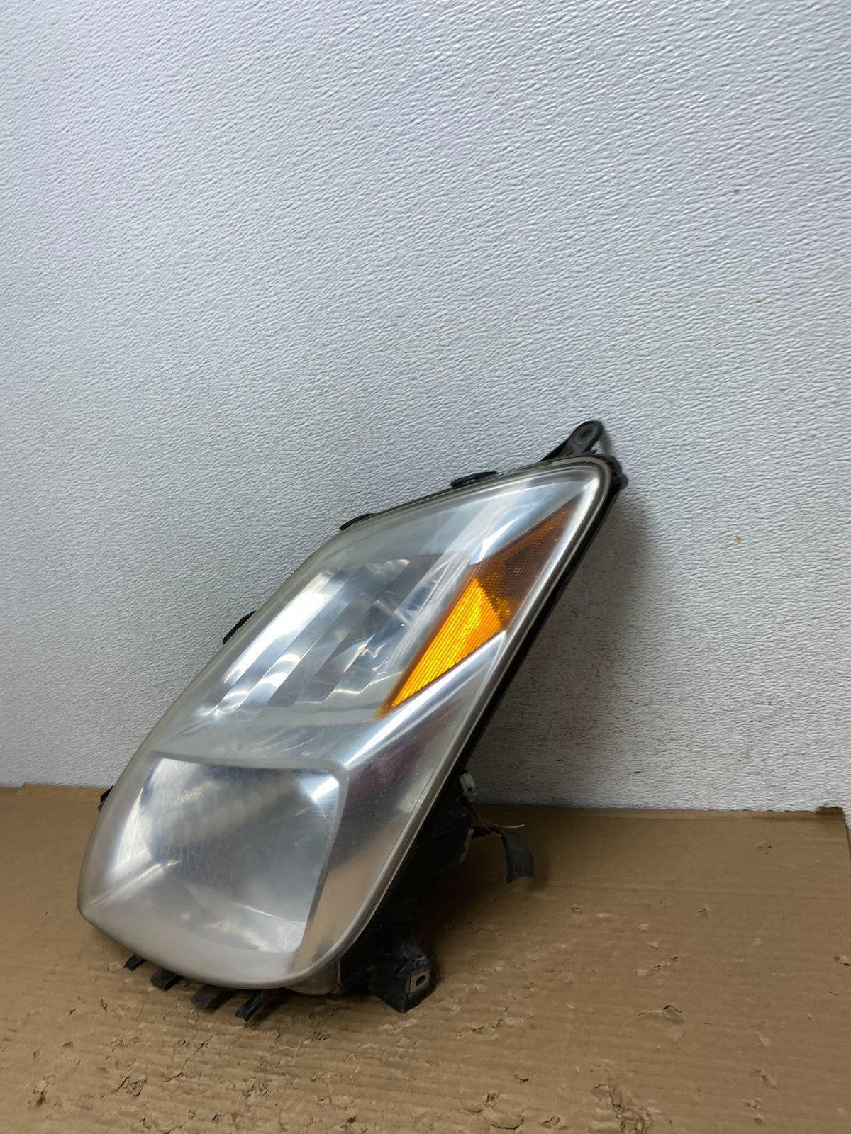 2004 - 2005 Toyota Prius Left Driver Lh Xenon HID Headlight AD4361 DW1