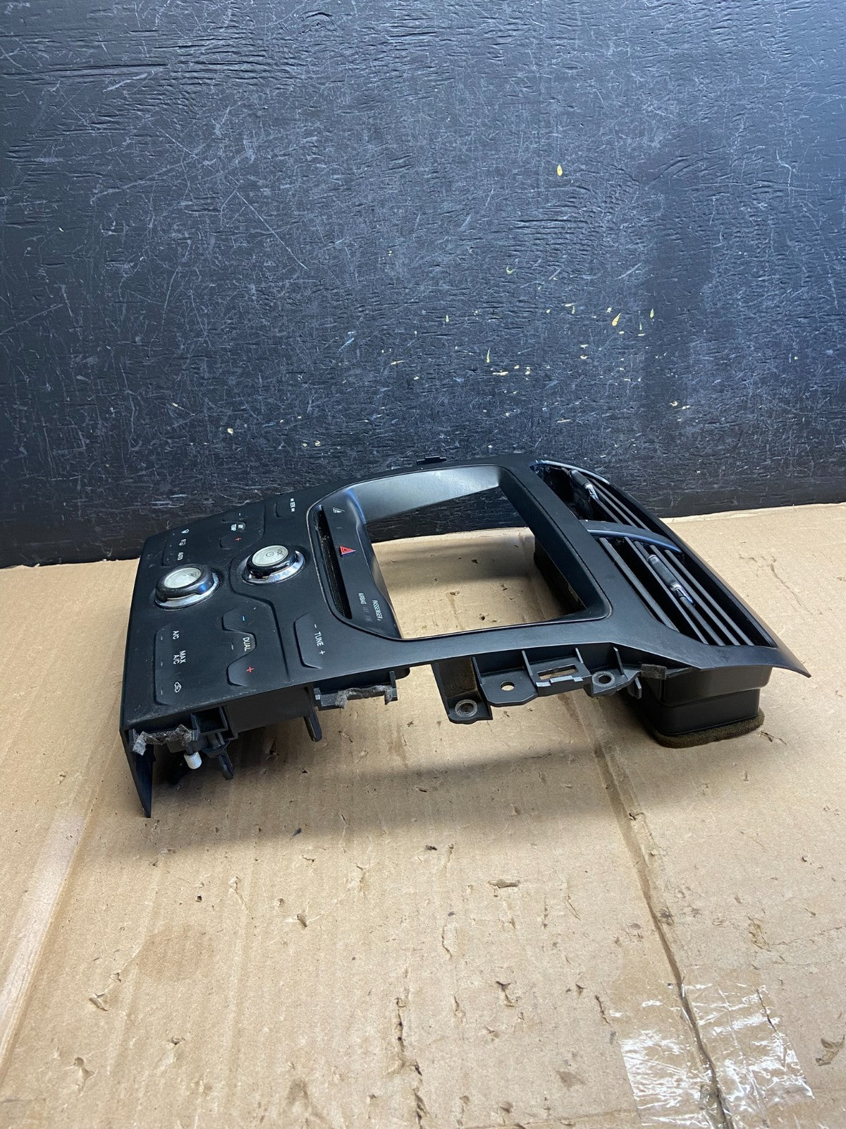 2014 to 2015 Ford Explorer Radio Climate Control Trim Bezel Panel ai2747 DG2