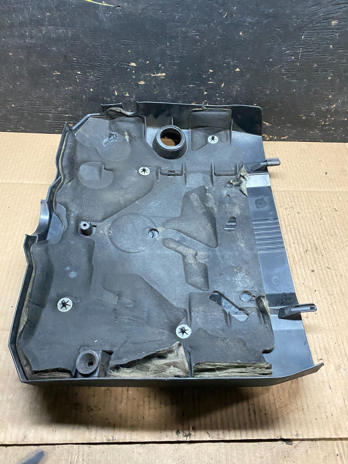 2008 to 2012 Cadillac CTS 3.6L Plastic Engine Cover Shield Oem T6613 DG7