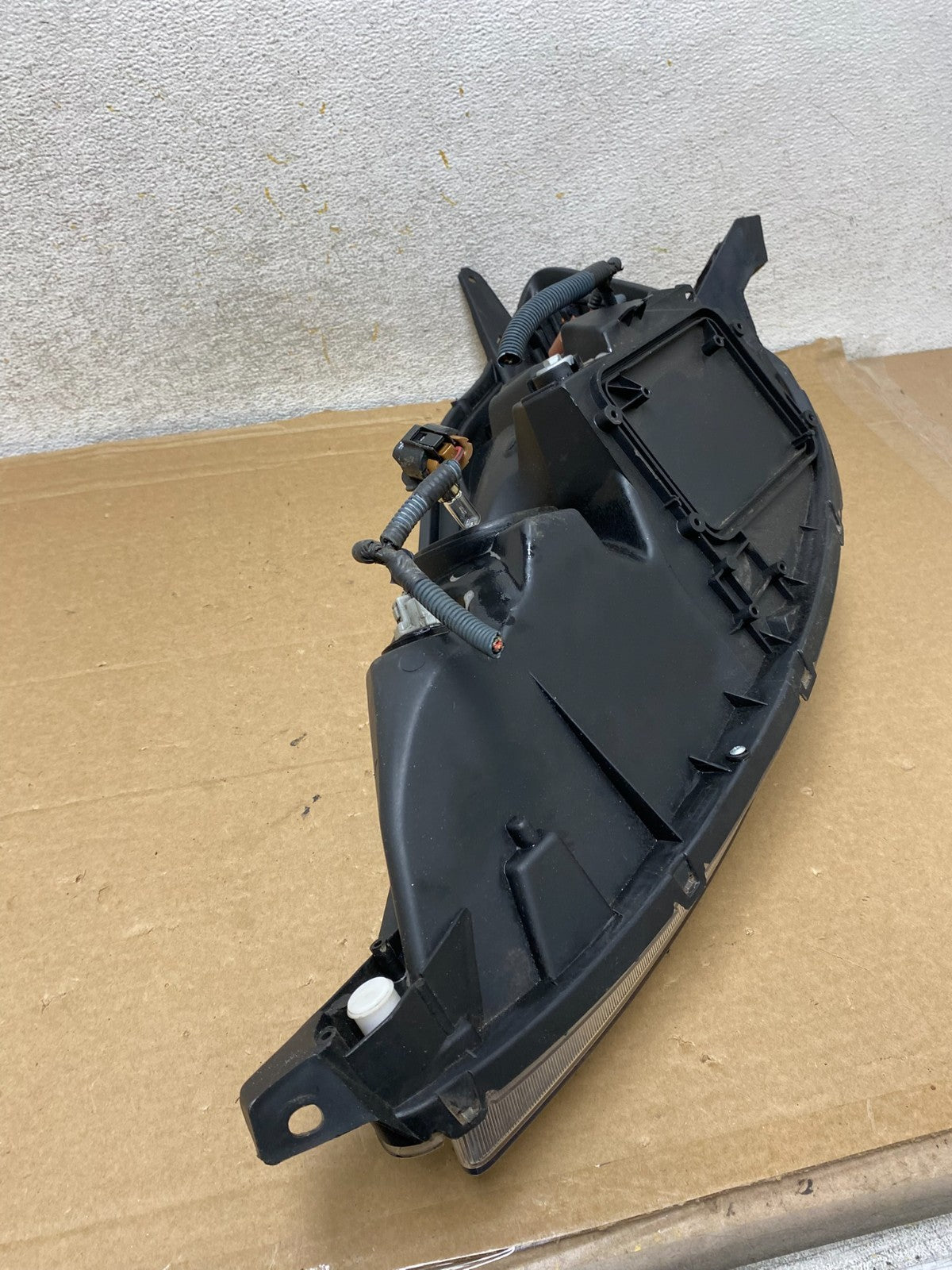 2006 to 2010 Toyota Sienna Right Passenger Rh Side Headlight Halogen AH8248 DW7