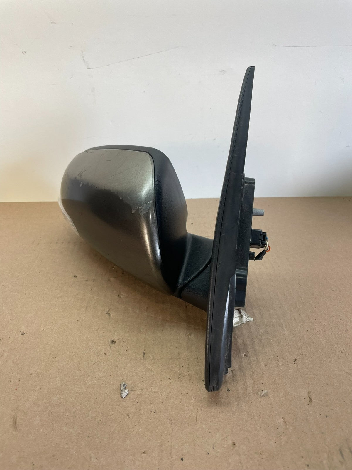 2010 to 2013 Kia Forte Sedan Right View Turn Signal Mirror AG2542 MS1