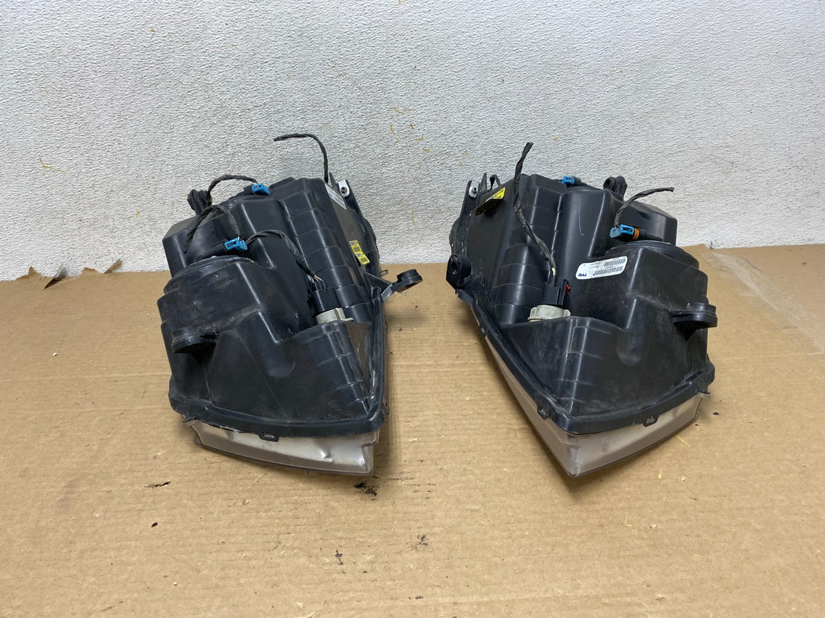 2008 to 2014 Dodge Avenger Left+Right Side Set Halogen Headlights AH4105 DW9
