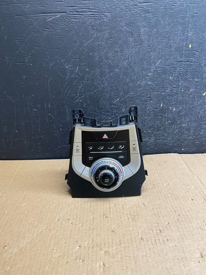 2011 - 2013 Hyundai Elantra Center Heater A/C AC Climate Control Panel AE4238 DG0