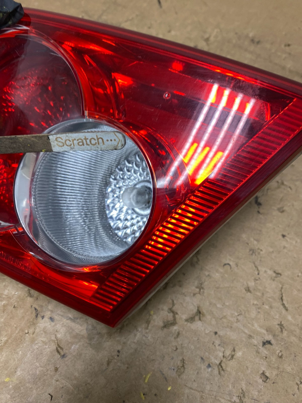 2003 2004 2005 Mazda 6 Right Passenger Inner Tail Light Taillight OEM V6109 DW4