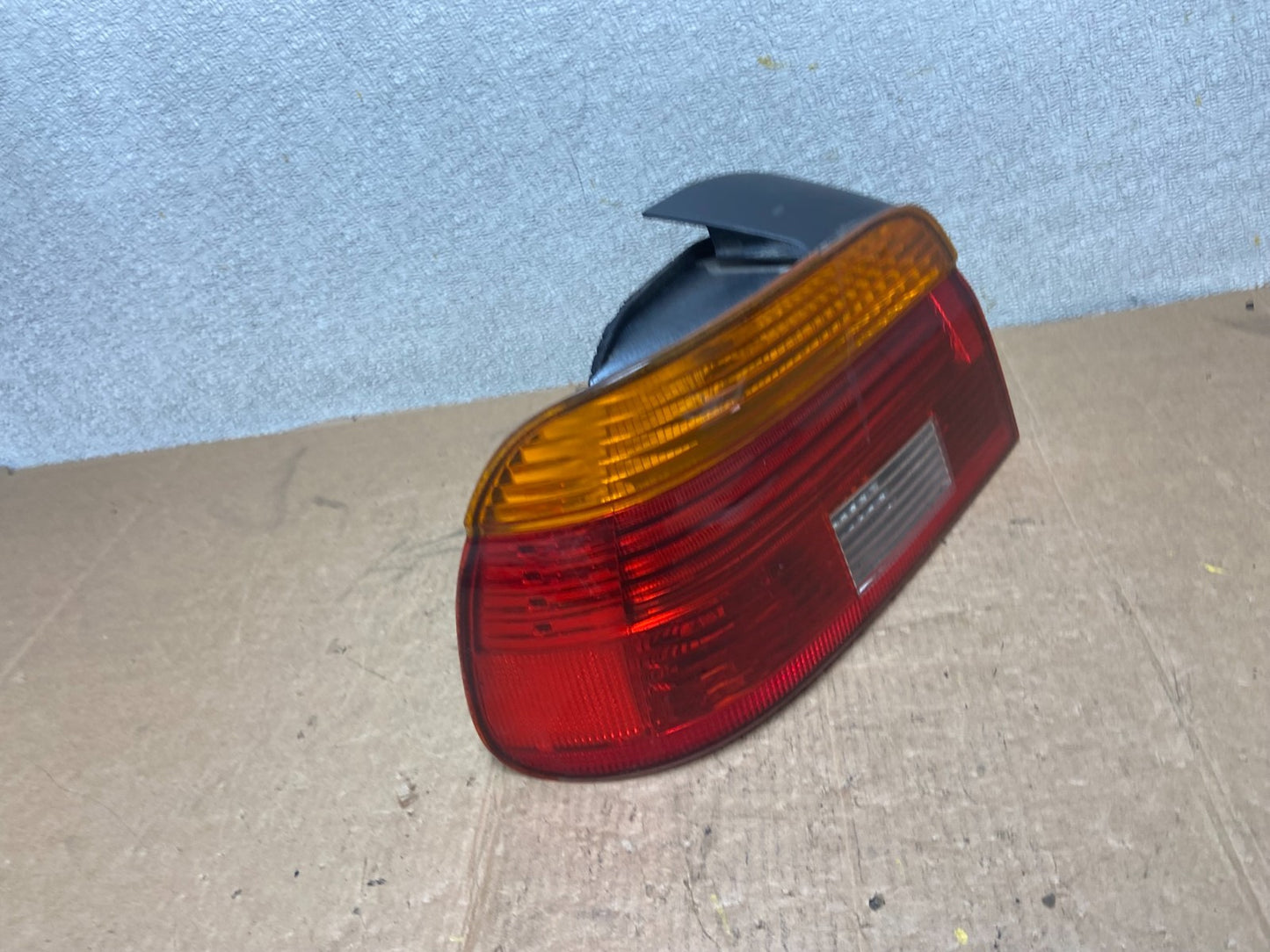 2001- 2003 BMW 5 Series E39 530i Left Driver Side Tail Light Oem AA2522 PS2