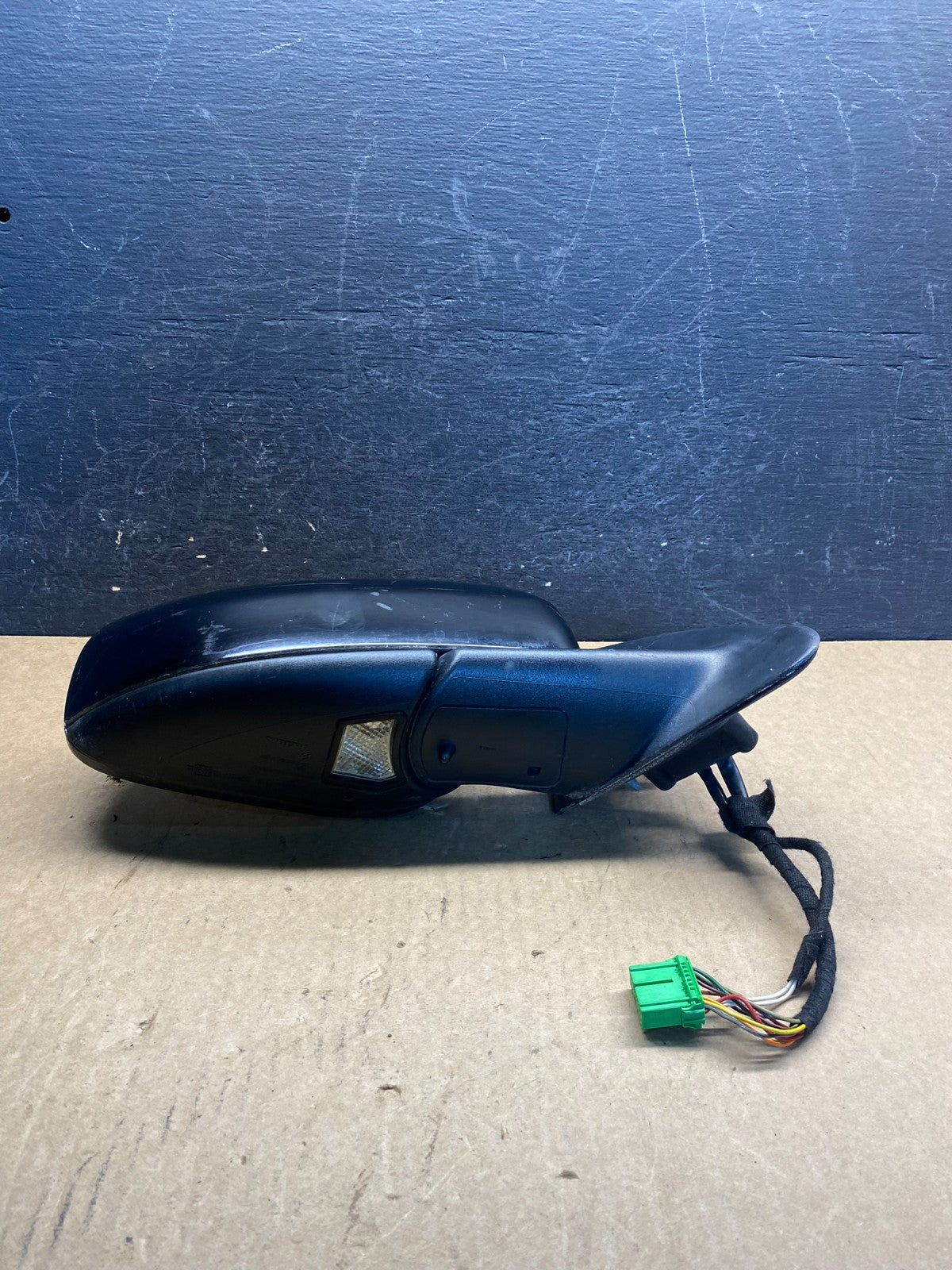 2004 - 2006 Volvo S60 Right Passenger RH Front Door View Mirror AG6074 DG3