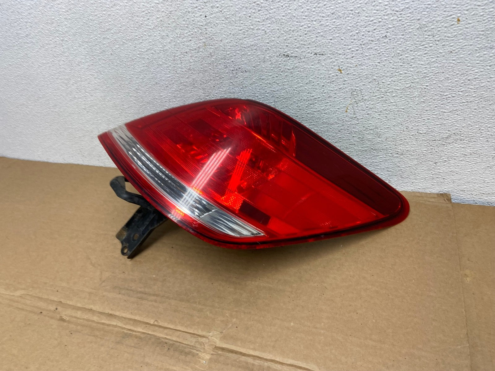2005-2010 Toyota Avalon Right Passenger Side Tail Light AD3781 LK1