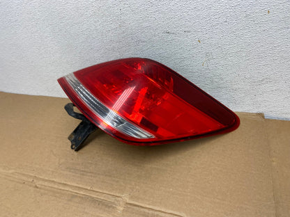 2005-2010 Toyota Avalon Right Passenger Side Tail Light AD3781 LK1