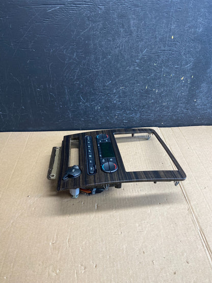 2005 to 2007 Ford Freestyle Montego Climate Control Radio Bezel Trim AE4399 DG2