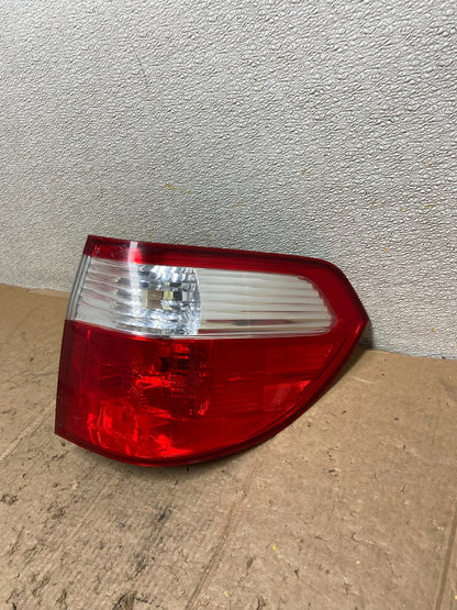 2005 2006 2007 Honda Odyssey Right Passenger RH Side Tail Light Oem AA43581