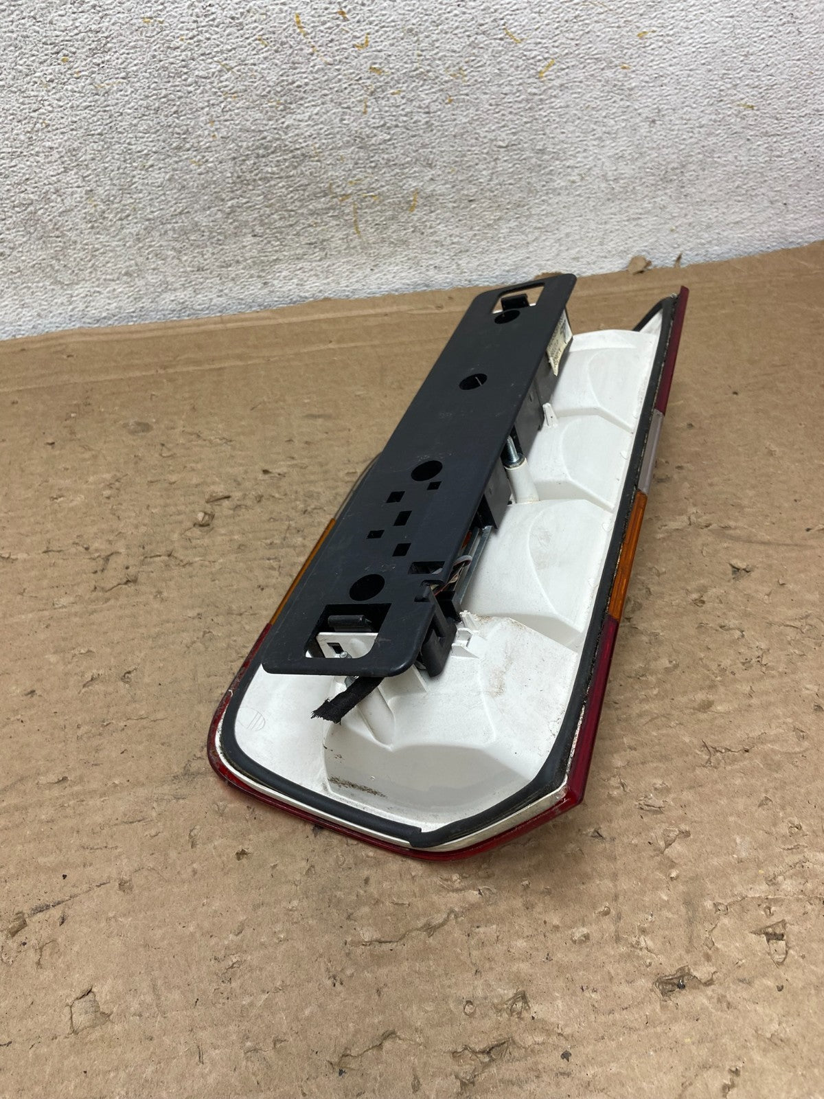 2002-2006 Mercedes Dodge Sprinter Right Passenger Rh Tail Light ah9149 DG8