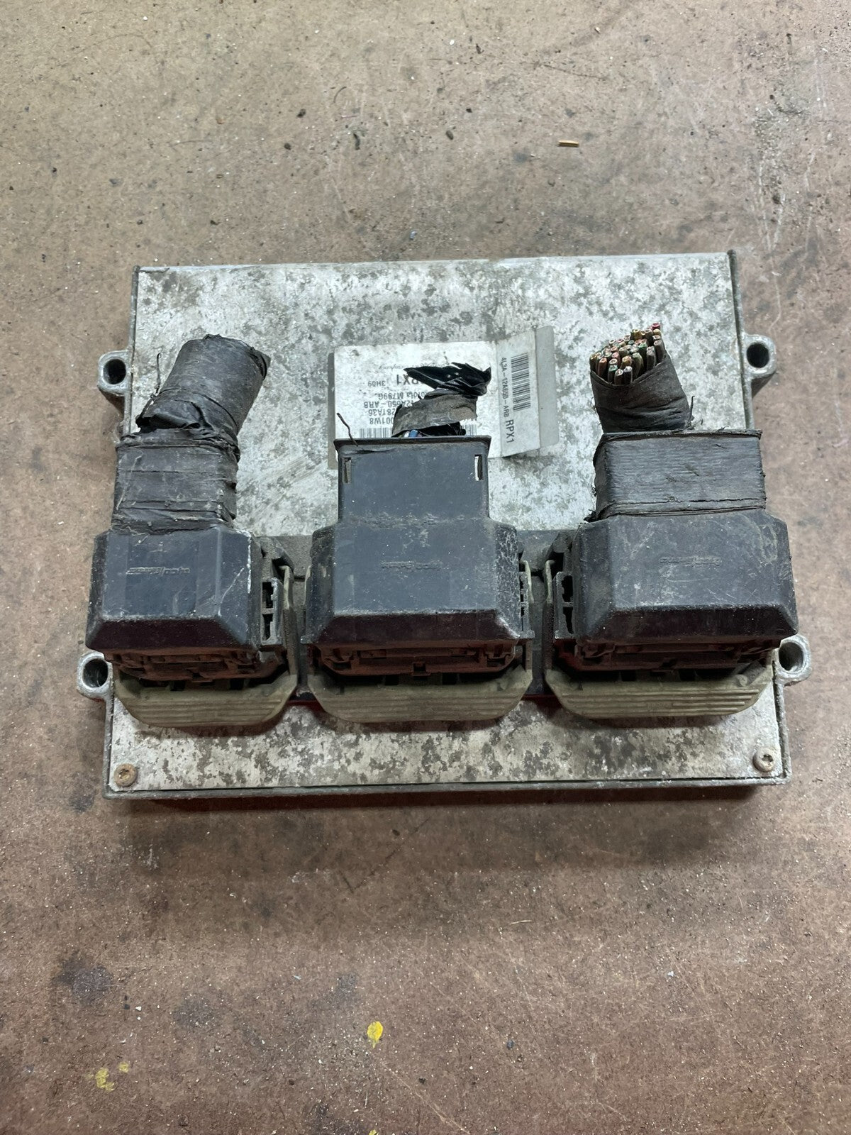 2004 Ford F-150 F150 5.4L Engine Control Computer 4L3A-12A650-ARB L1476 DG0