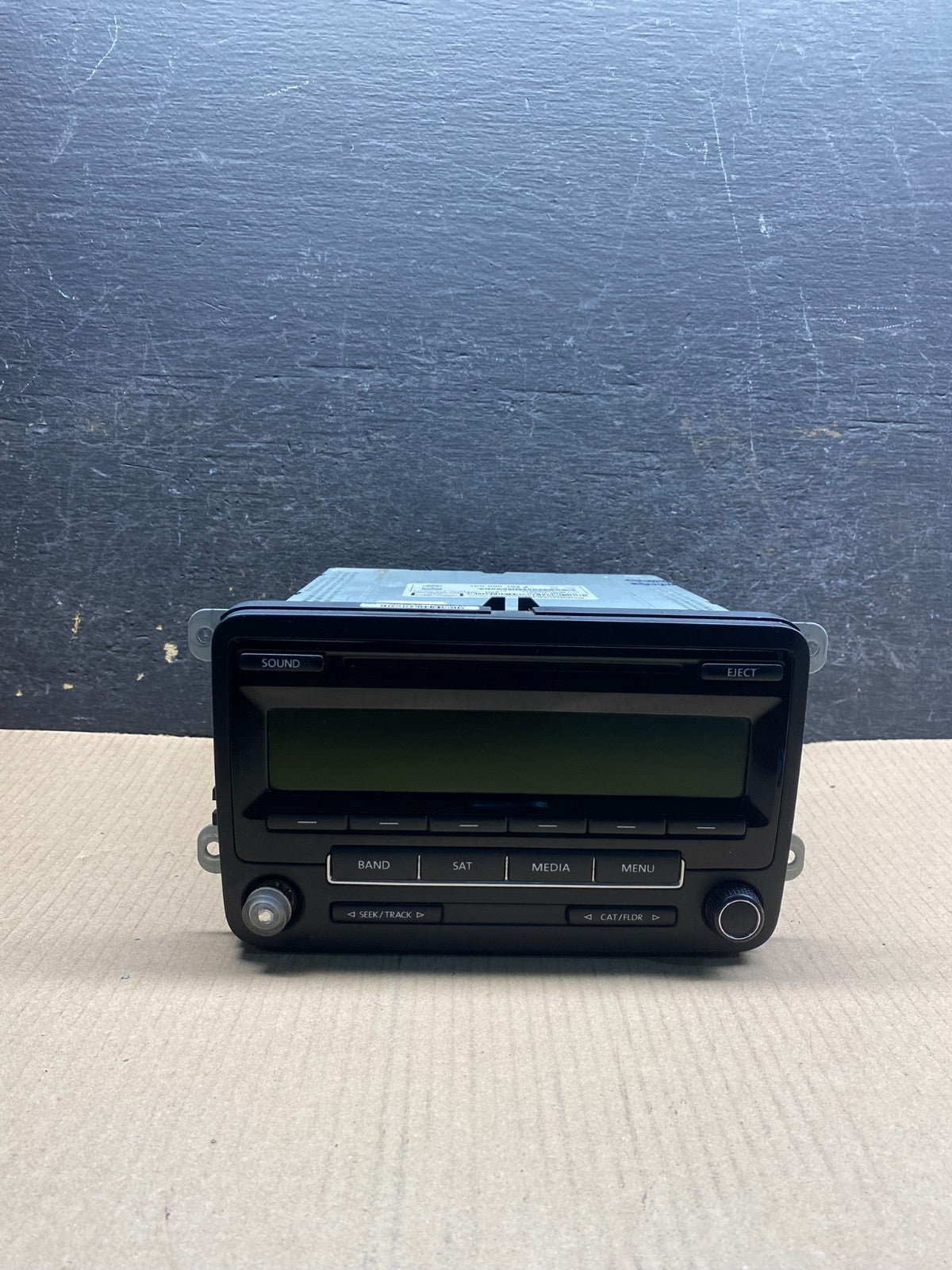 2015 2016 2017 Volkswagen Jetta Radio CD Player AM/FM AI7107 DG0