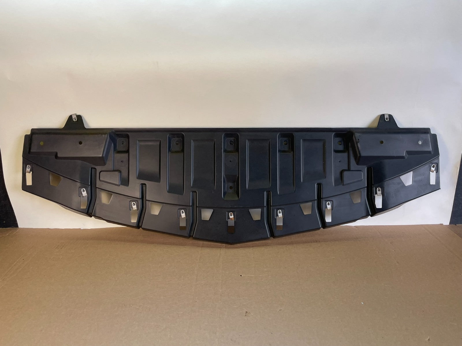 2016 to 2018 Chevrolet Malibu Front Engine Under Cover Shield AG9983 DG0