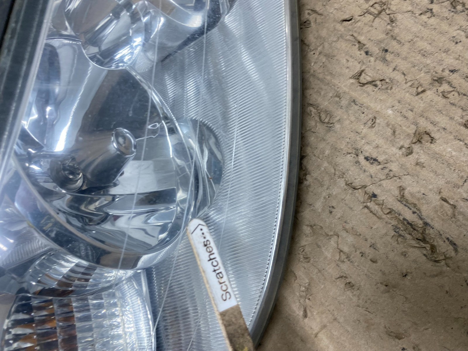 2005 to 2011 Lincoln Town Car Right Passenger Rh Side Headlight AF7195 DW3