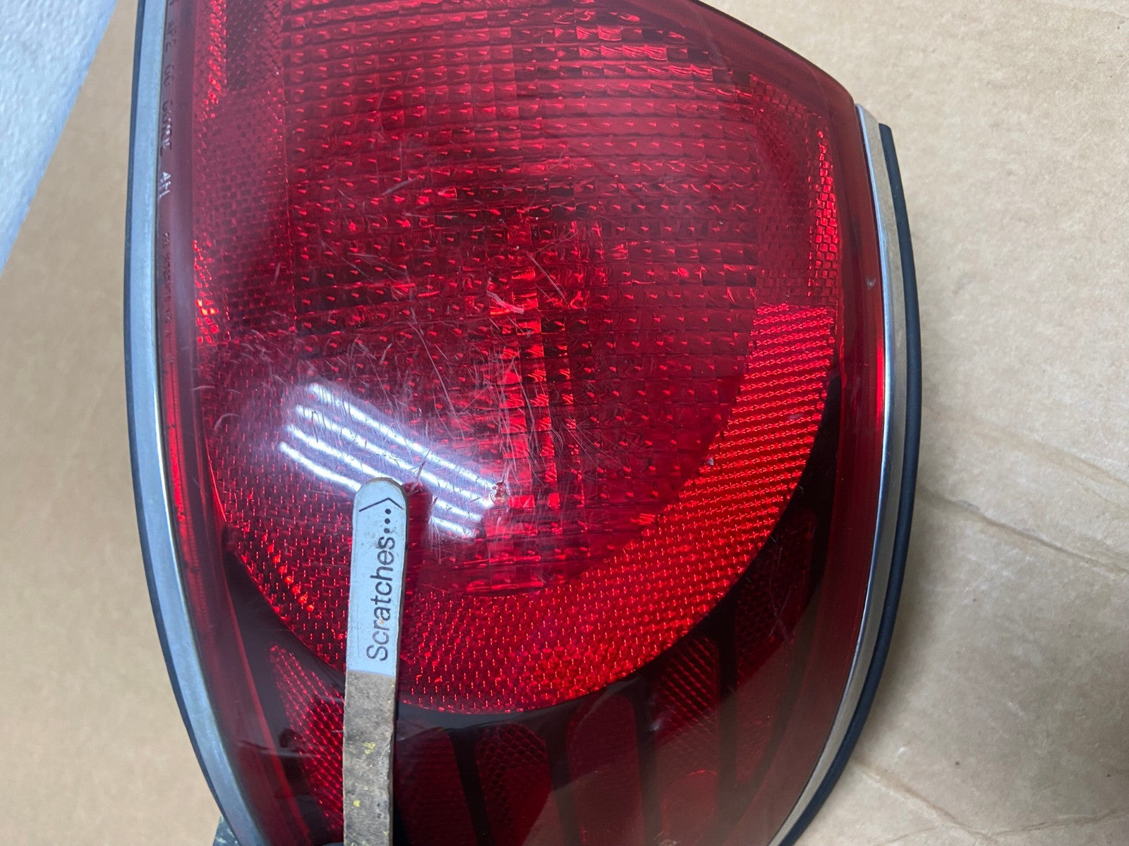 2000 to 2005 Buick Lesabre Right Passenger RH Side Tail Light AD5351 LK3