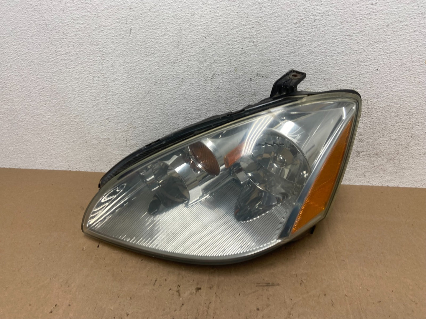 2002 to 2004 Nissan Altima Left Driver LH Side Halogen Headlight AE6020 DW0