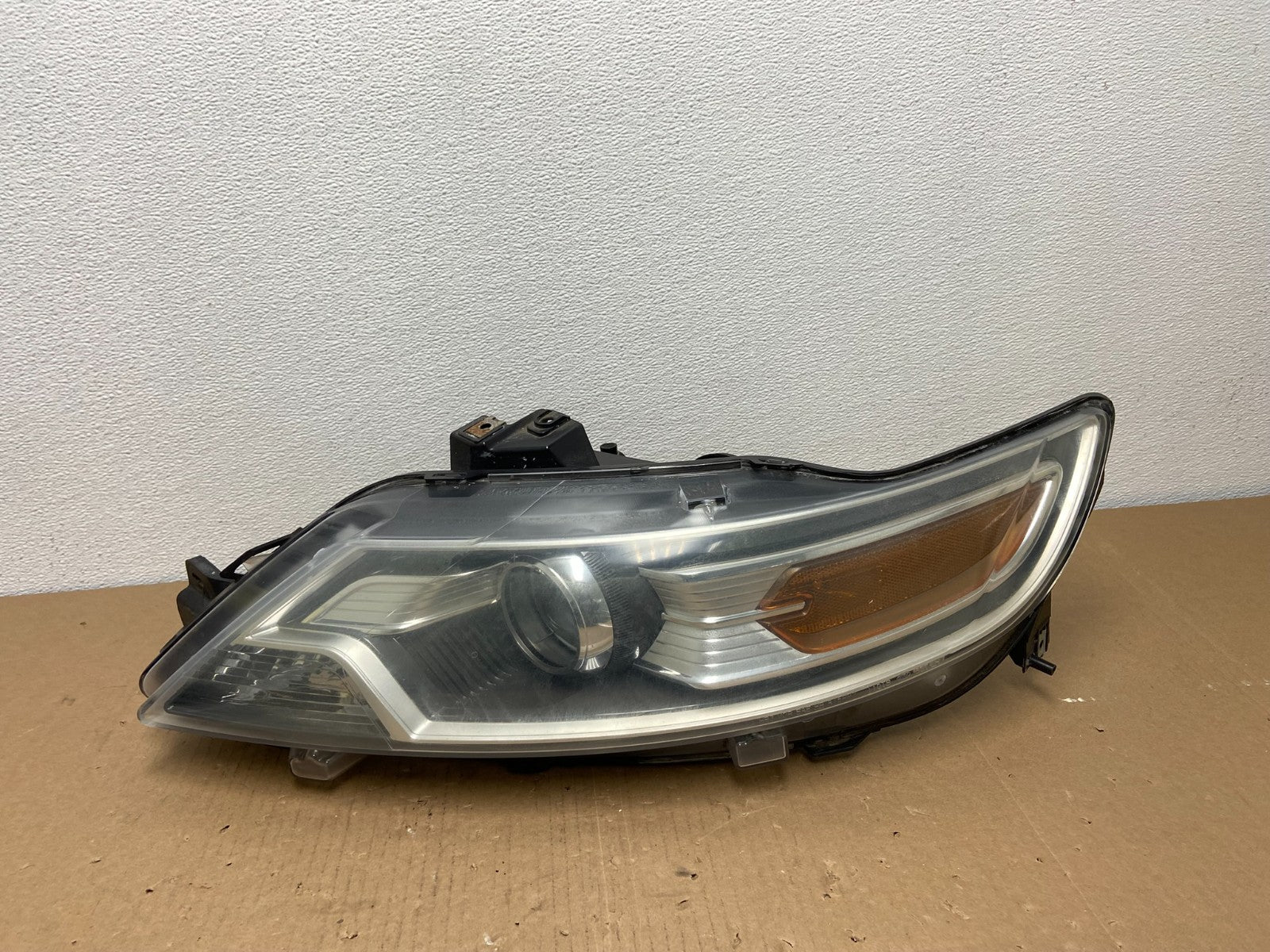 2010 2011 2012 Ford Taurus Left Driver LH Halogen Headlight AB6451 DW0