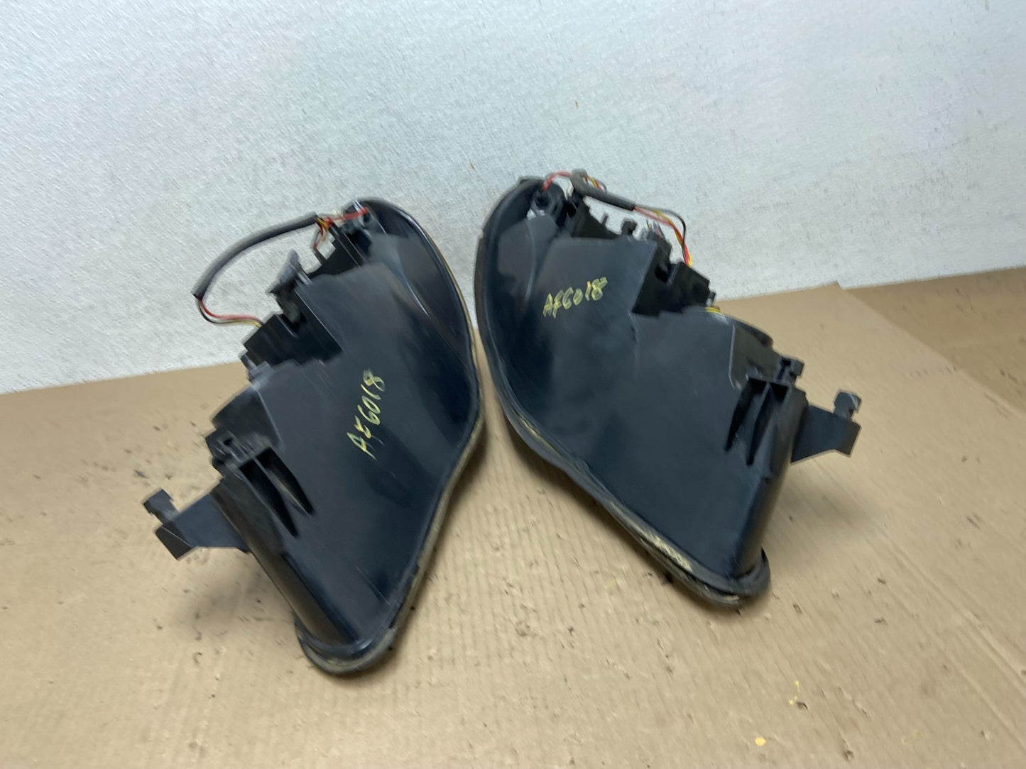 2000 to 2005 Chevrolet Monte Carlo Left+Right Side Set Headlights AF6018 DG10