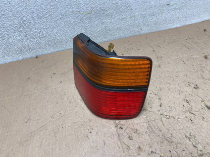 1993 -  1998 Volkswagen Jetta Seda Right Passenger Side Tail Light Oem W2971 DG1