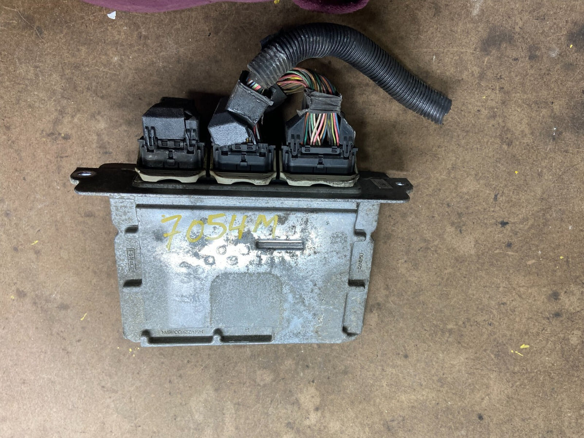 2006 Ford E-Series 5.4L Engine Control Computer 6C2A-12A650-ADB M5261 DG0