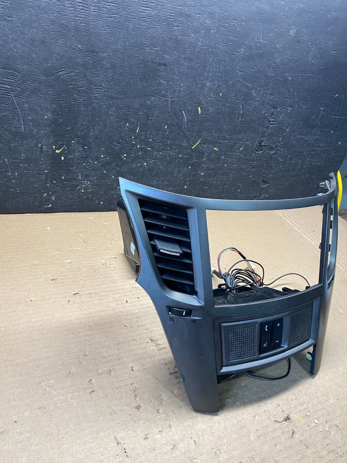 2010-2014 Subaru Legacy Outback Vent Radio Panel Trim Bezel Bluetooth OEM S27992