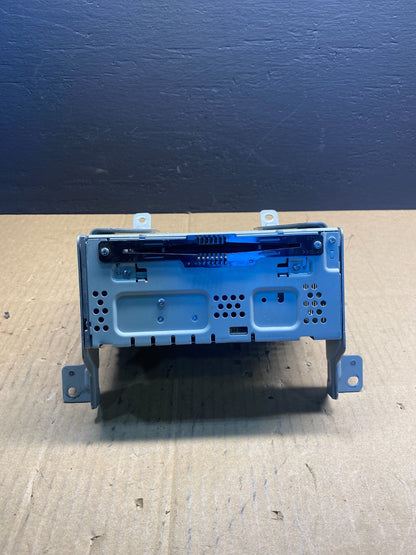 2017 2018 2019 Ford Taurus Radio Stereo CD Player Receiver AM FM Audio AB4320 DG0