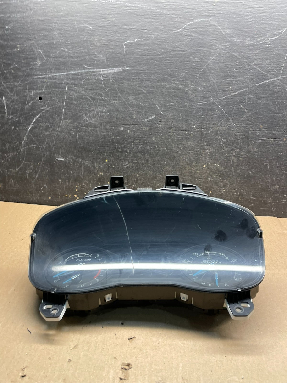 2016 Ford Explorer Speedometer Cluster Gauge U1390 DG4