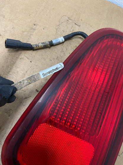 2003-2006 Lincoln Navigator Right Passenger RH Inner Tail Light AD1228 LK3