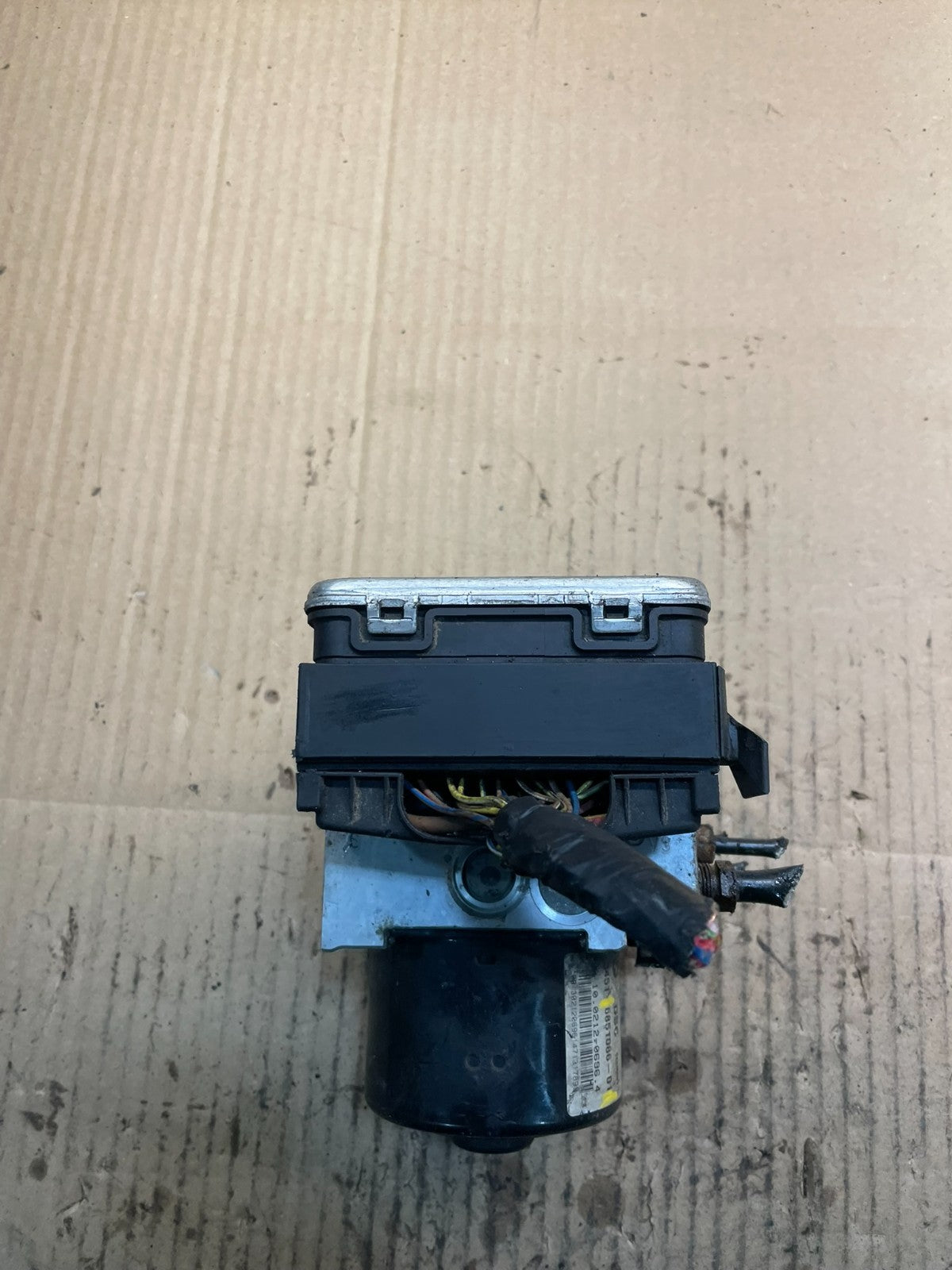 2011 to 2013  BMW X3 ABS Anti-Lock Brake Pump 3451 6851086-01 OEM X8602 DG2
