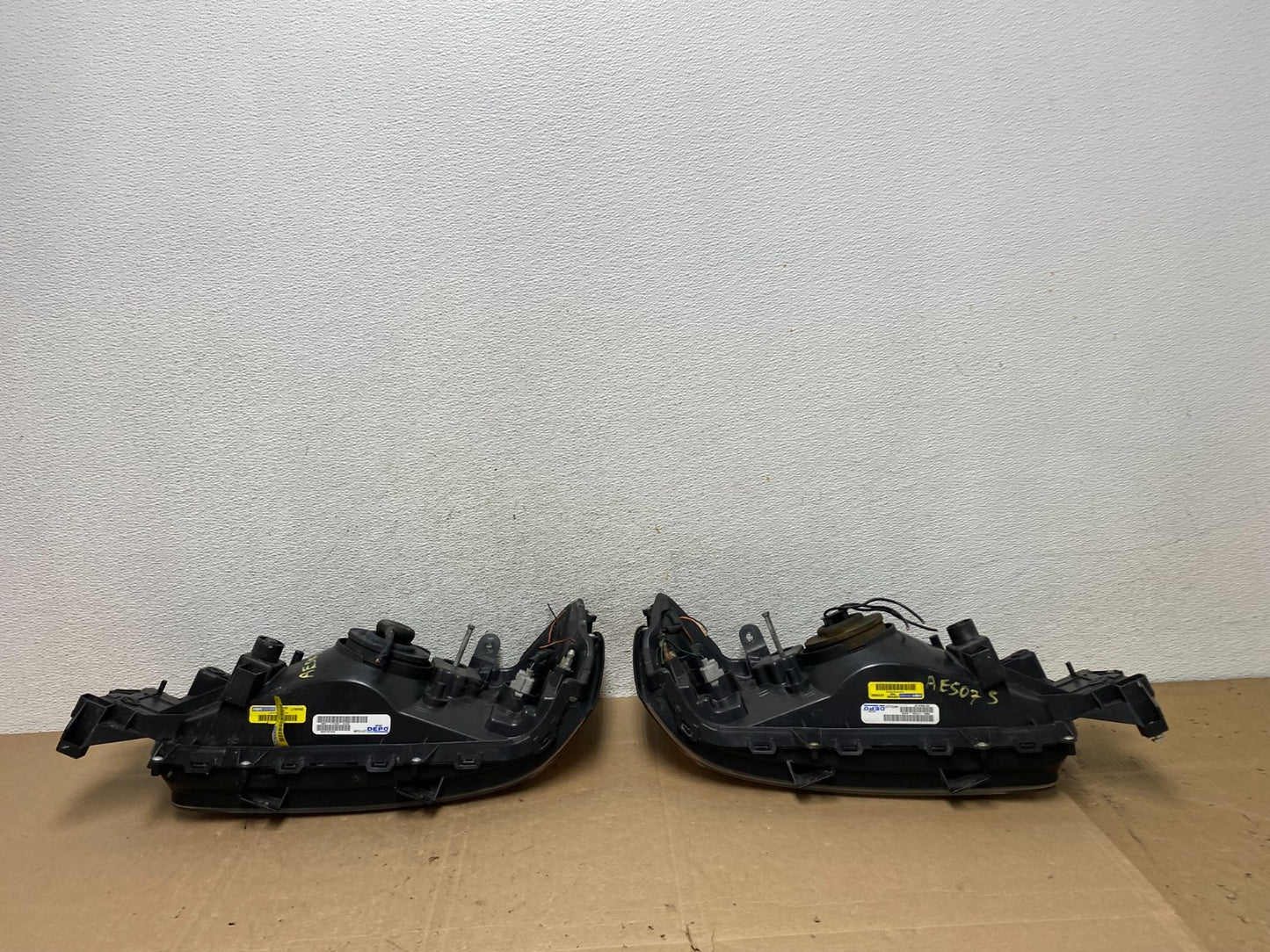 2003 2004 Subaru Forester Left+Right Headlights Halogen DEPO AE5075 DW6