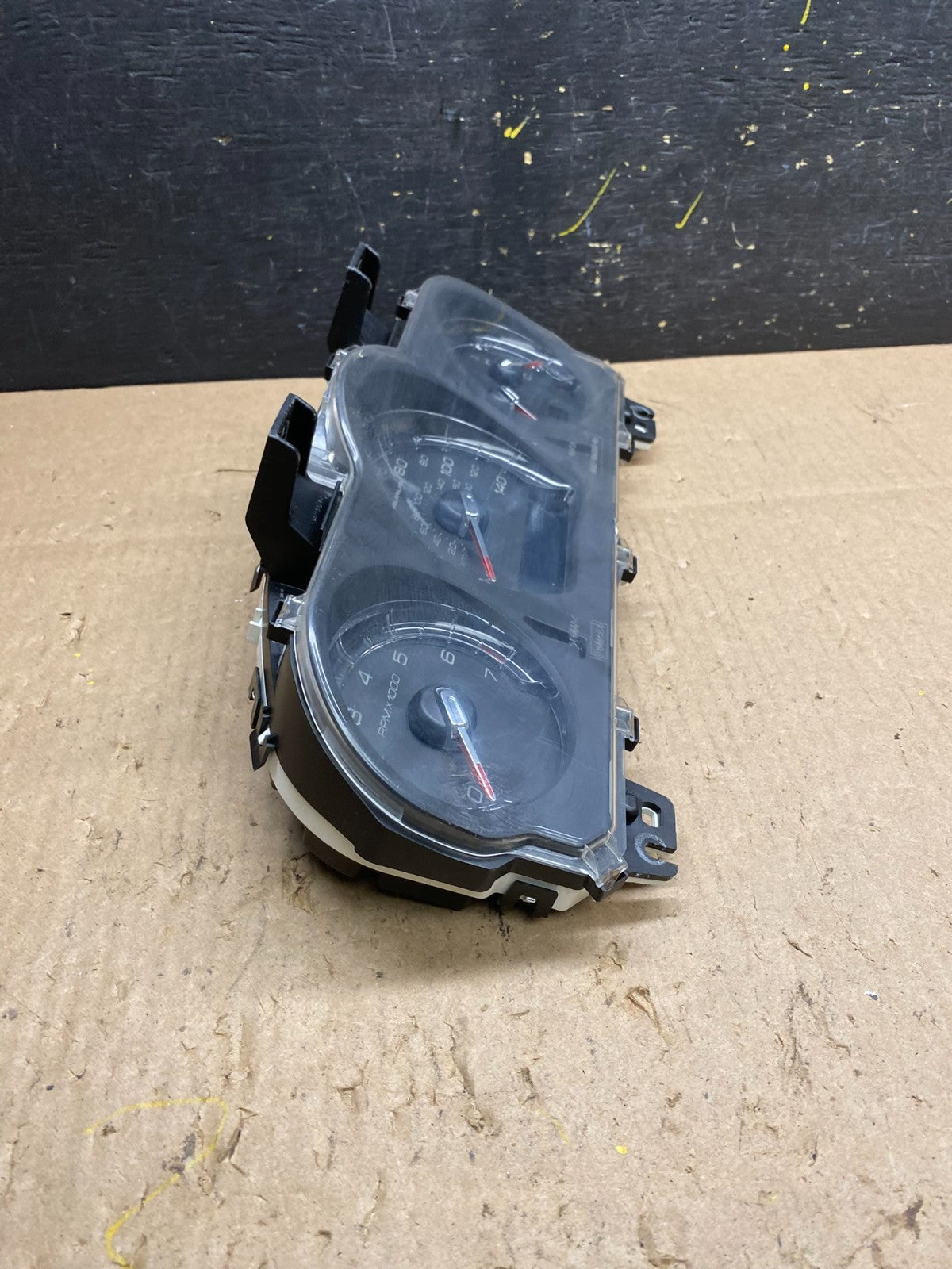 2011 2012  Ford Taurus Speedometer Instrument Cluster Gauges T4858  DG2