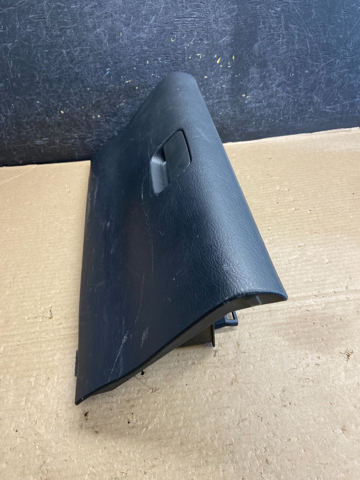 2002-2005 Dodge Ram 1500 Front Right Passenger RH Storage Glove Box ah3608 DG2