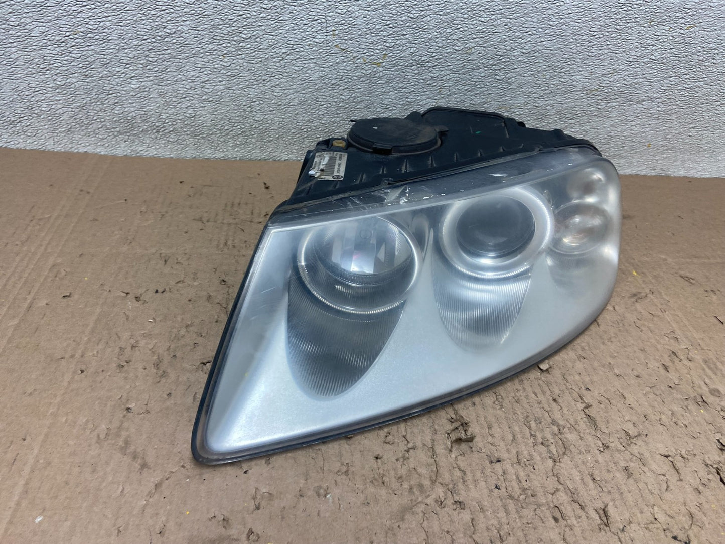 2004 to 2007 Volkswagen Touareg Left Driver Halogen Headlight Oem Y0711 DW2